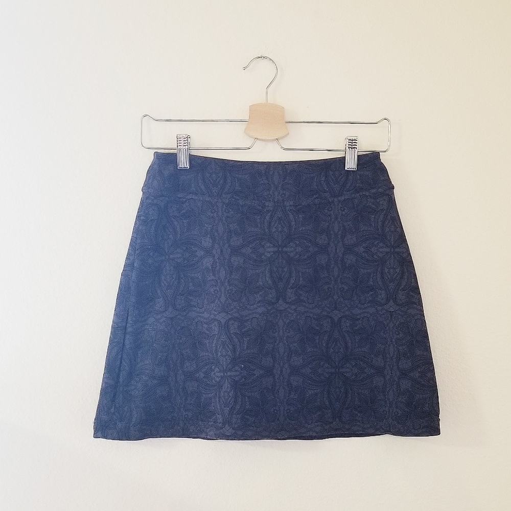 ATHLETA floral patterned skort - Picture 2 of 3